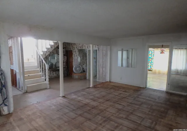image of 455 Savannah Dr, San Antonio, TX 78213 | MLS# 1998789