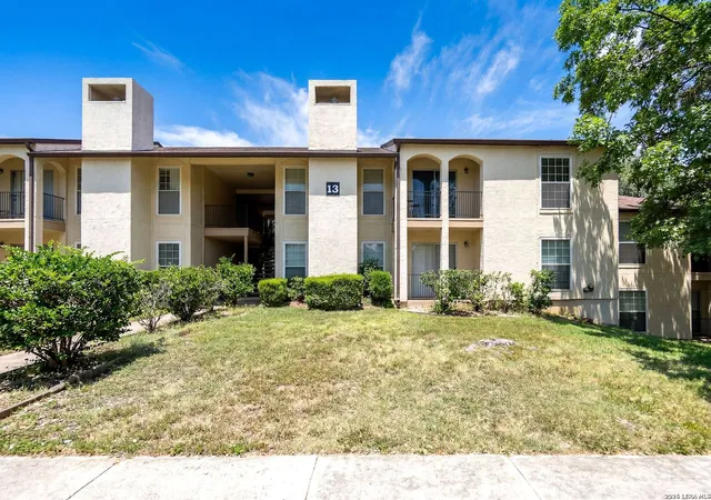 2nd image of 8702 Vlg Dr, San Antonio, TX 78217