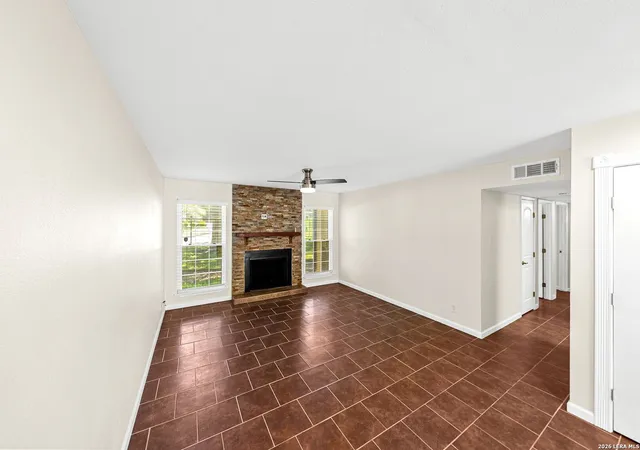 4th image of 8702 Vlg Dr, San Antonio, TX 78217