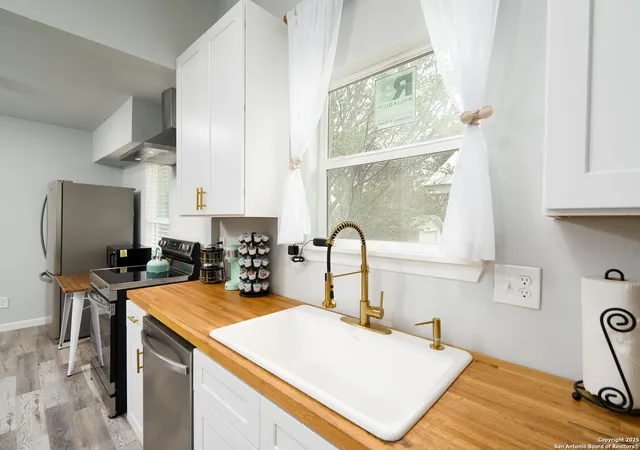 4th image of 114 Dilworth St, San Antonio, TX 78203 | MLS# 1998816