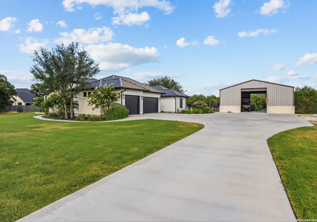 Photo 3 of Single family home for sale at 65 Sabinas Ridge Rd, Boerne, TX 78006 | MLS# 1998819 | Listing updated on 2026-09-18