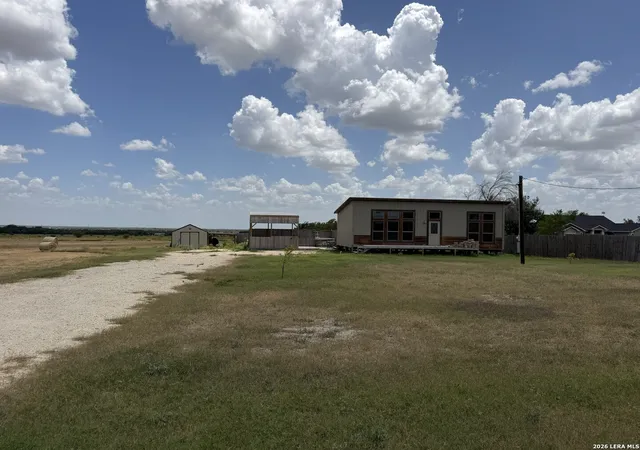 Homes for sale in Devine, TX | 7002 County Road 4514, Devine, TX 78016 | MLS# 1998845