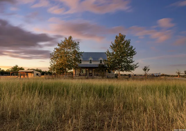 3rd image of 237 Twisted Timbers Rd, Fredericksburg, TX 78624 | MLS# 1998851