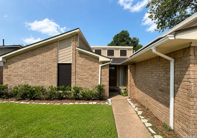 3rd image of 5339 Prairie Creek Dr, Houston, TX 77084 | MLS# 1998861