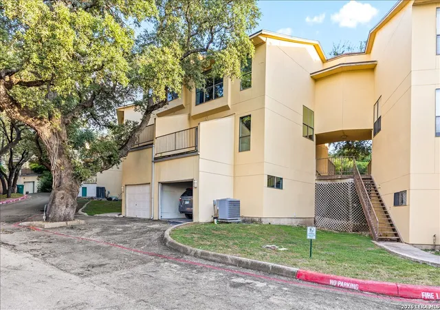 4th image of 8642 Fredericksburg Rd #704, San Antonio, TX 78240 | MLS# 1998916
