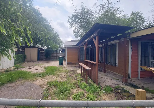 Photo 2 of Sale Pending at 2843 Castroville Rd, San Antonio, TX 78237 | MLS# 1998917 | Listing updated on 2026-08-04