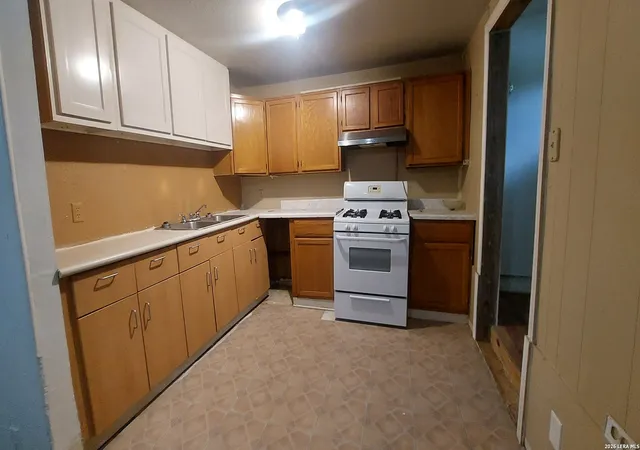 Photo 3 of Sale Pending at 2843 Castroville Rd, San Antonio, TX 78237 | MLS# 1998917 | Listing updated on 2026-08-04