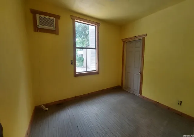 Listing Photo 5 - Condo for sale in building located at 2843 Castroville Rd, San Antonio, TX 78237