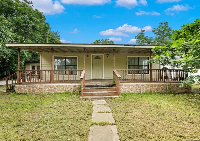 Homes for sale in Boerne, TX | 318 E Theissen Street, Boerne, TX 78006 | MLS# 1998925