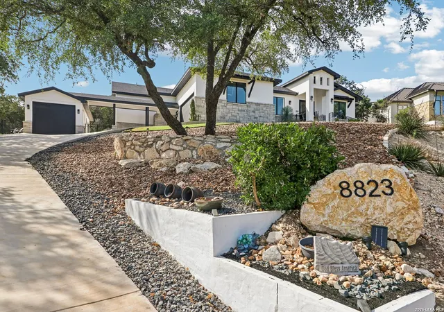 Photo 3 of Sale Pending at 8823 Falcon Pl, San Antonio, TX 78256 | MLS# 1998971 | Listing updated on 2026-09-14