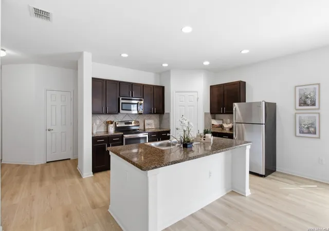Photo 3 of Single family home for sale at 5902 Cielo Rnch, San Antonio, TX 78218 | MLS# 1998972 | Listing updated on 2026-07-20