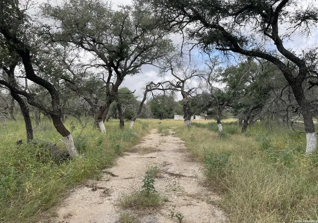 2nd image of 1742 County Road 777, Devine, TX 78016 | MLS# 1998976
