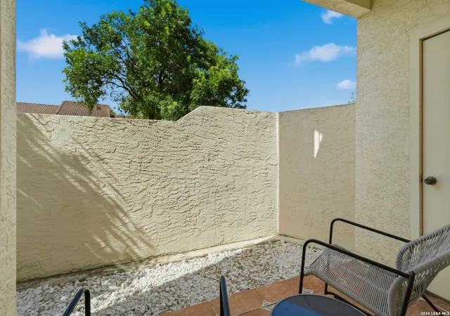 2nd image of 2255 Thousand Oaks Dr, San Antonio, TX 78232