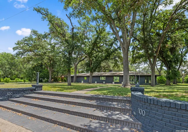 Photo 1 of Single family home for sale at 100 Dogwood Ln, San Antonio, TX 78213 | MLS# 1998982 | Listing updated on 2026-09-04