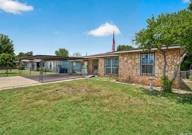 3rd image of 115 Carmen Pl, San Antonio, TX 78207 | MLS# 1998986