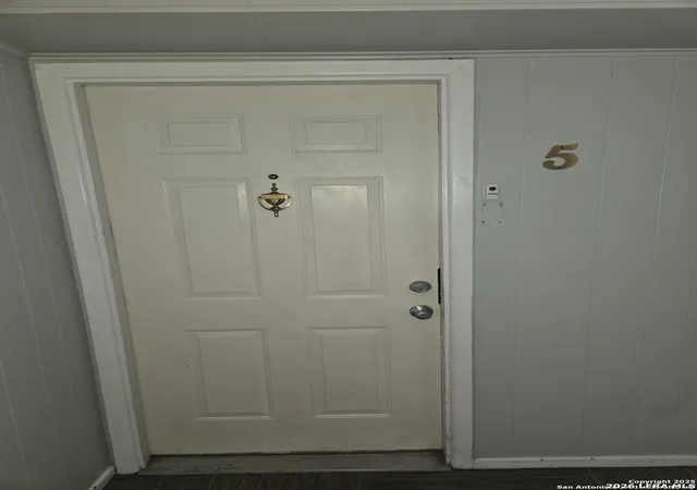2nd image of 231 W Silver Sands Dr #5, San Antonio, TX 78216 | MLS# 1999022