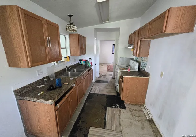 Photo 4 of Single family home for sale at 5166 Village Gln, San Antonio, TX 78218 | MLS# 1999026 | Listing updated on 2026-07-20