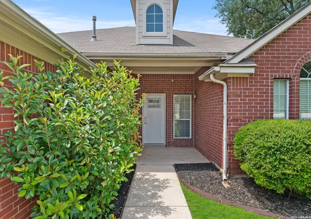 3rd image of 430 Mesa Loop, San Antonio, TX 78258 | MLS# 1999039