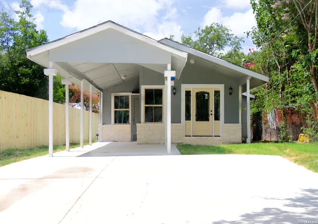 1st image of 126 Holly St, San Antonio, TX 78207 | MLS# 1999049