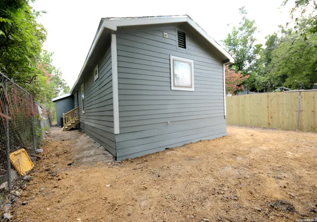 52nd image of 126 Holly St, San Antonio, TX 78207 | MLS# 1999049