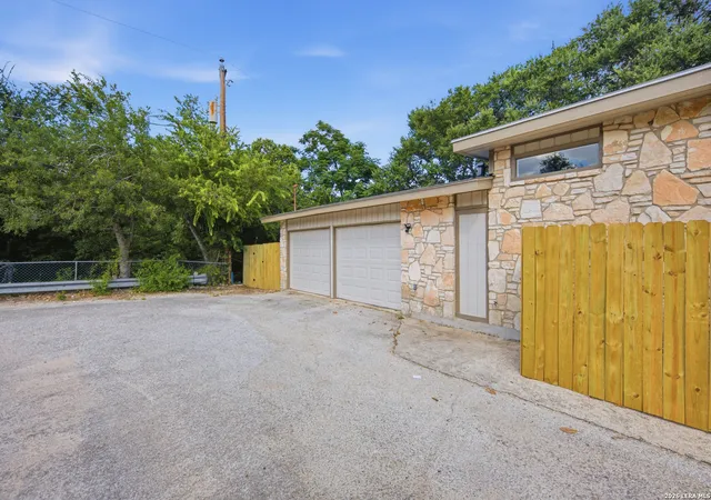 30th image of 10300 Quail Meadow, San Antonio, TX 78230 | MLS# 1999052