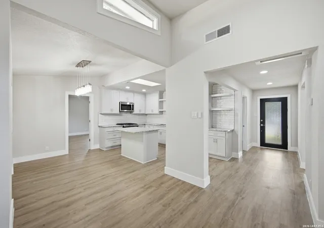 5th image of 10300 Quail Meadow, San Antonio, TX 78230 | MLS# 1999052