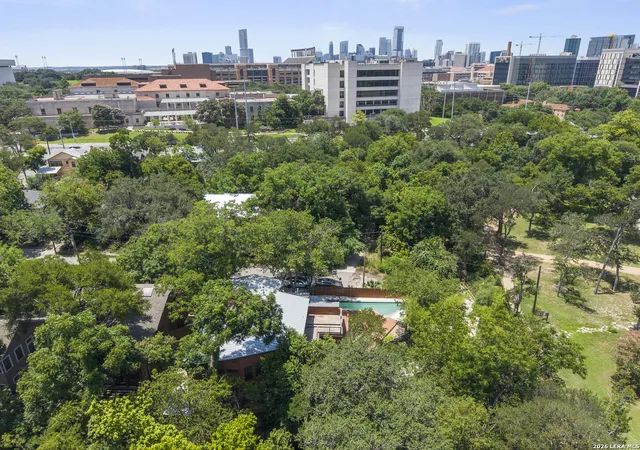 5th image of 800 Leonard St, Austin, TX 78705 | MLS# 1999059