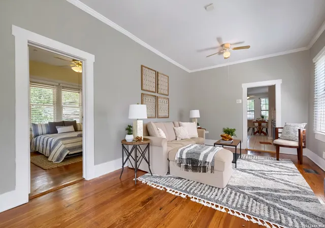4th image of 608 E Mistletoe Ave, San Antonio, TX 78212 | MLS# 1999083