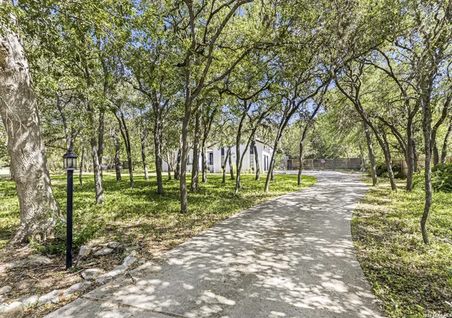 44th image of 8621 Classic Oaks Ln, San Antonio, TX 78255 | MLS# 1999089