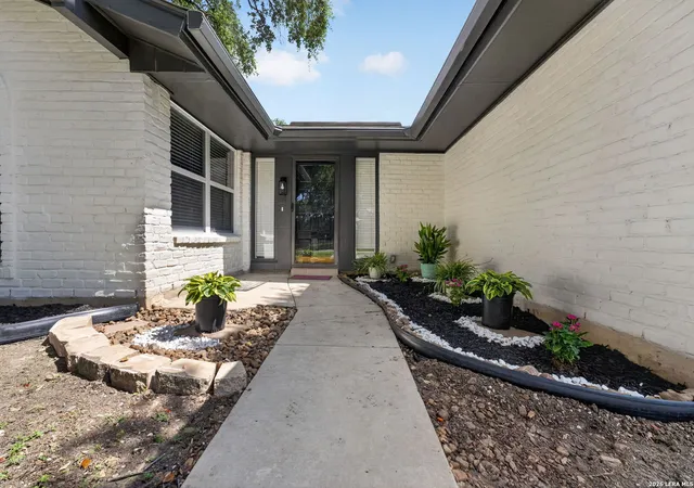 5th image of 721 Balfour Dr, Windcrest, TX 78239 | MLS# 1999091