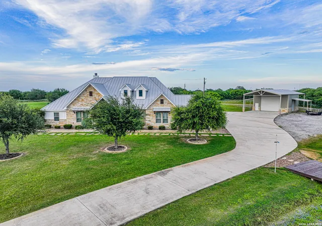 Photo 3 of Single family home for sale at 1980 County Road 361, La Vernia, TX 78121 | MLS# 1999096 | Listing updated on 2026-08-24