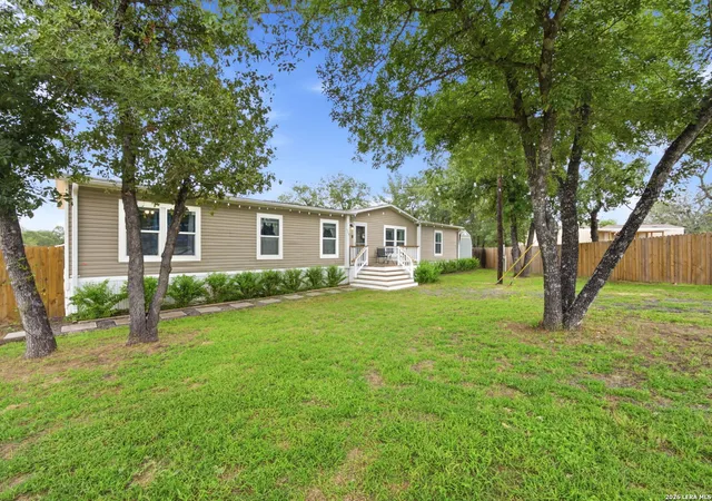 2nd image of 125 Acorn Holw, Poteet, TX 78065 | MLS# 1999099