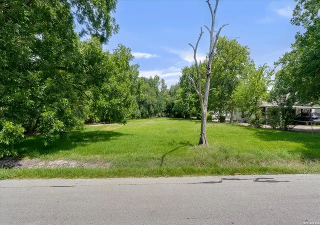 Photo 3 of Land for sale at 7129 Fauna St, Houston, TX 77061 | MLS# 1999103 | Listing updated on 2026-07-10