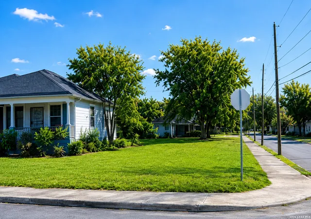 Photo 2 of Land for sale at 1253 E Crockett, San Antonio, TX 78202 | MLS# 1999119 | Listing updated on 2026-07-20