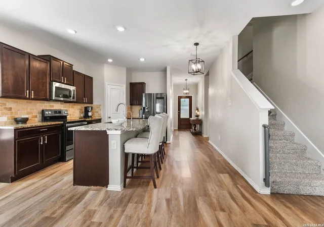 5th image of 245 Hanover Pl, Cibolo, TX 78108 | MLS# 1999170