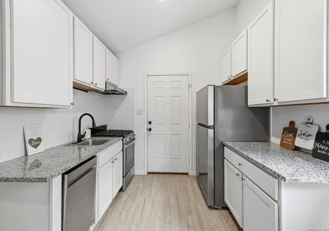Photo 4 of Single family home for sale at 4279 Thalweg Way, San Antonio, TX 78223 | MLS# 1999182 | Listing updated on 2026-09-20