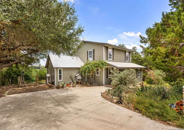 4th image of 707 Appaloosa Dr, Fischer, TX 78623 | MLS# 1999191