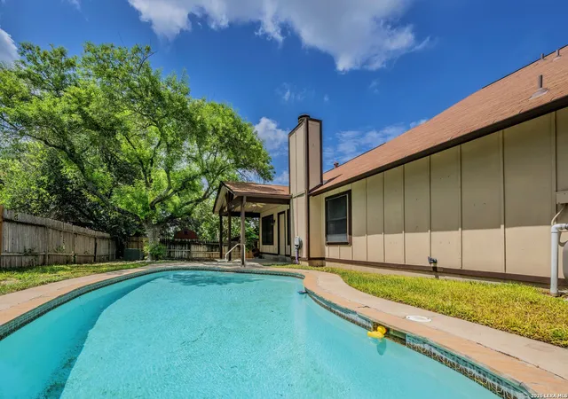 2nd image of 6122 Ridgebrook St, San Antonio, TX 78250 | MLS# 1999205