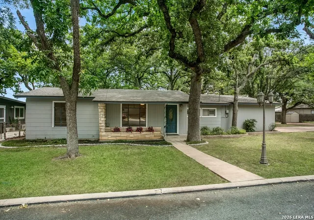 2nd image of 109 And 111 Beverly Dr, Fredericksburg, TX 78624 | MLS# 1999250