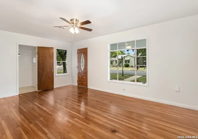 39th image of 109 And 111 Beverly Dr, Fredericksburg, TX 78624 | MLS# 1999250