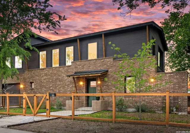 1st image of 1119 Dawson St, San Antonio, TX 78202 | MLS# 1999275