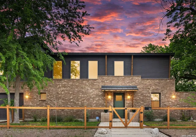 2nd image of 1119 Dawson St, San Antonio, TX 78202 | MLS# 1999275