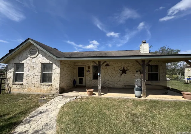3rd image of 1864 Panther Hollow, Bandera, TX 78003 | MLS# 1999288