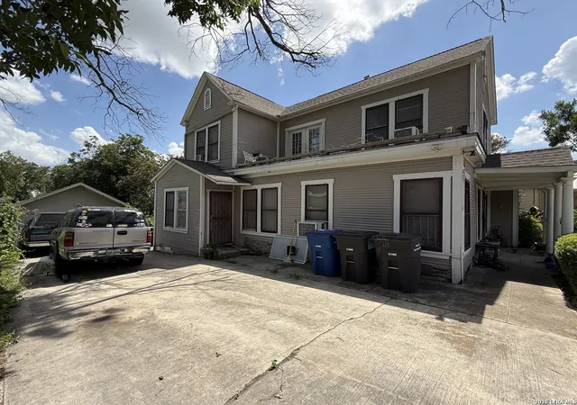 Photo 3 of Sale Pending at 706 E Carson, San Antonio, TX 78208 | MLS# 1999290 | Listing updated on 2026-09-05