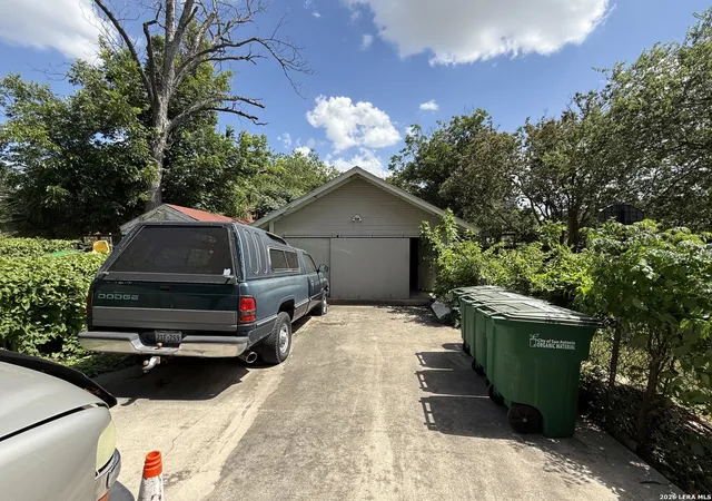 Photo 3 of Sale Pending at 706 E Carson, San Antonio, TX 78208 | MLS# 1999290 | Listing updated on 2026-09-05