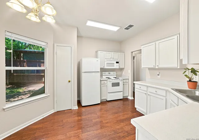 Photo 4 of Single family home for sale at 12319 Ashley Pl, San Antonio, TX 78247 | MLS# 1999312 | Listing updated on 2026-09-09