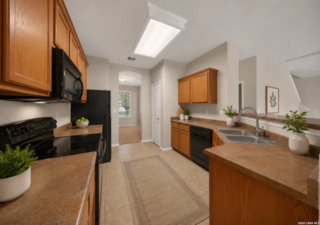 5th image of 5706 Sendero, San Antonio, TX 78251 | MLS# 1999328