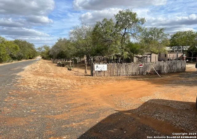 1st image of 326 W Pr 324, Jourdanton, TX 78026 | MLS# 1999360