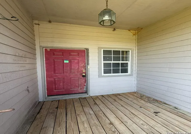 2nd image of 380 County Road 6723, Natalia, TX 78059 | MLS# 1999370