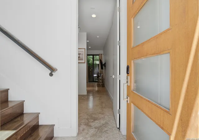 Photo 4 of Single family home for sale at 318 W Grayson St #303, San Antonio, TX 78212 | MLS# 1999374 | Listing updated on 2026-07-21